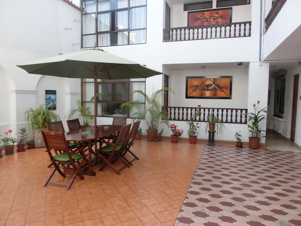 Hotel Miraflores Lodge Ліма Екстер'єр фото