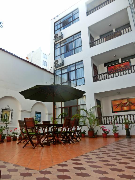 Hotel Miraflores Lodge Ліма Екстер'єр фото