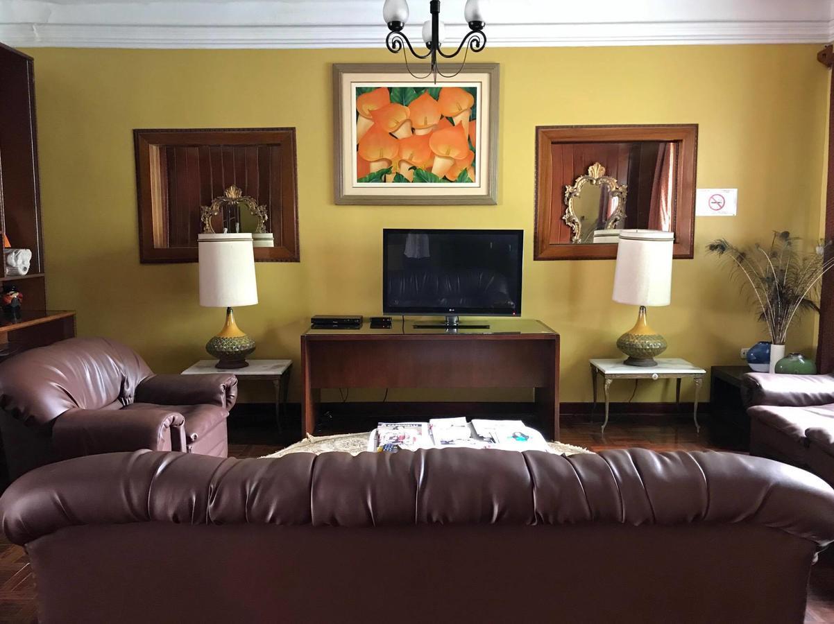 Hotel Miraflores Lodge Ліма Екстер'єр фото