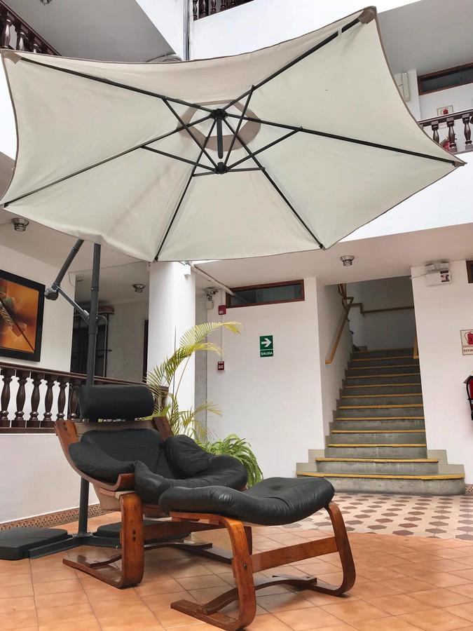 Hotel Miraflores Lodge Ліма Екстер'єр фото