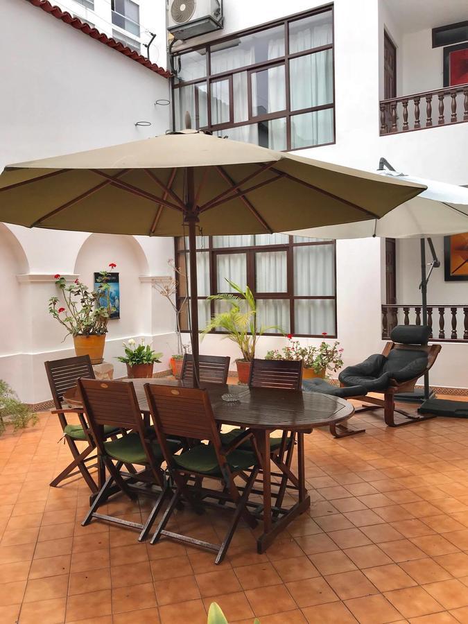 Hotel Miraflores Lodge Ліма Екстер'єр фото
